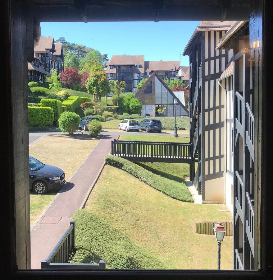 Le Pullman Lägenhet Deauville Exteriör bild